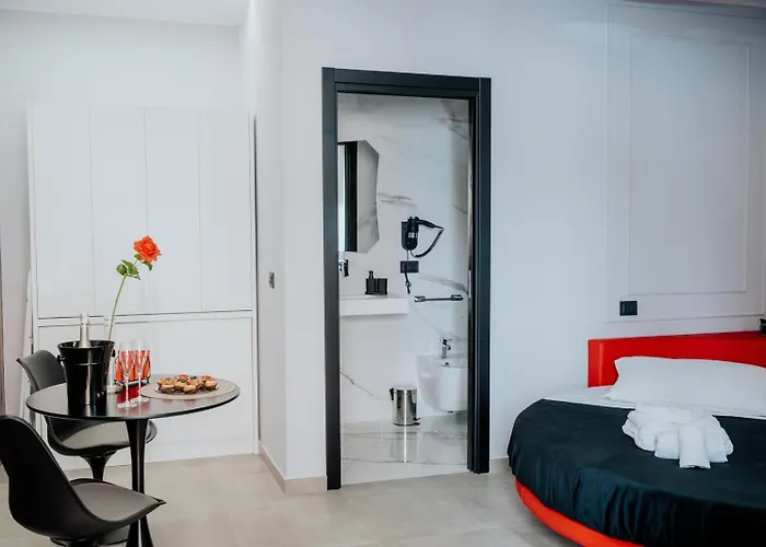Guest Star Apartments